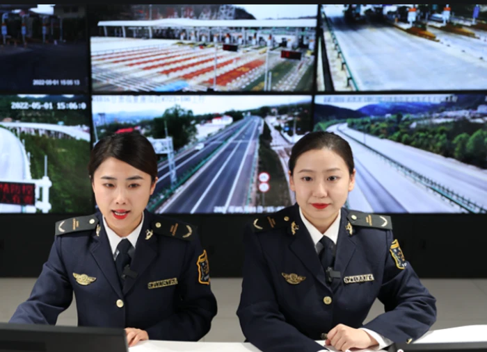 高速路况直播间，年前年后非常火爆，一场稳定上千人，日入3000+-副业网